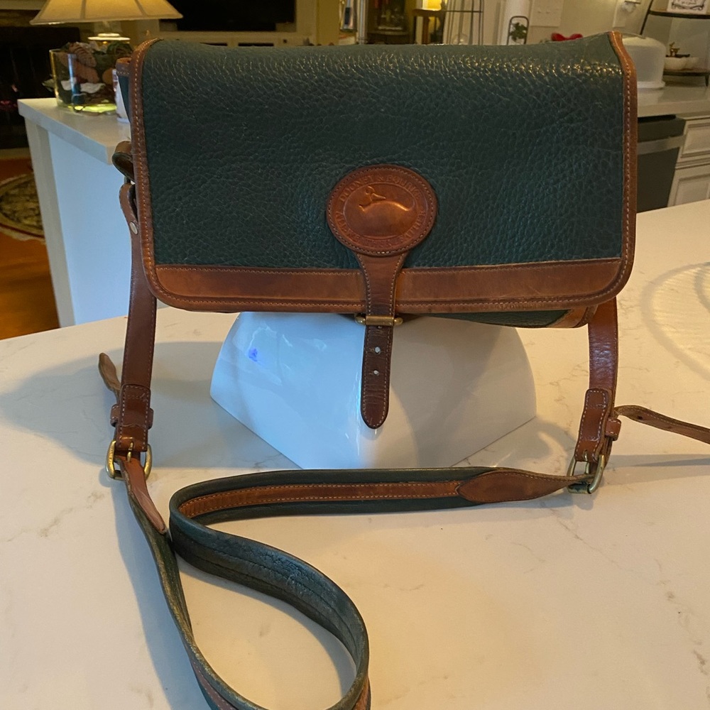Dooney & Bourke green/brown crossbody. Wallet included in price. ๐ - Picture 2 of 13